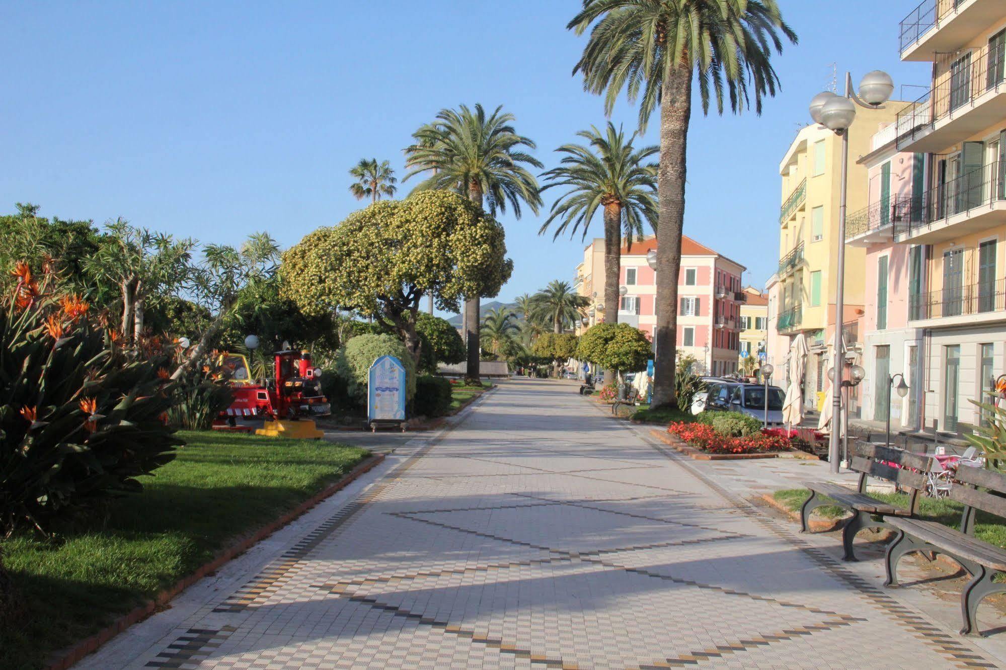 Caravelle Camping Village Ceriale Εξωτερικό φωτογραφία